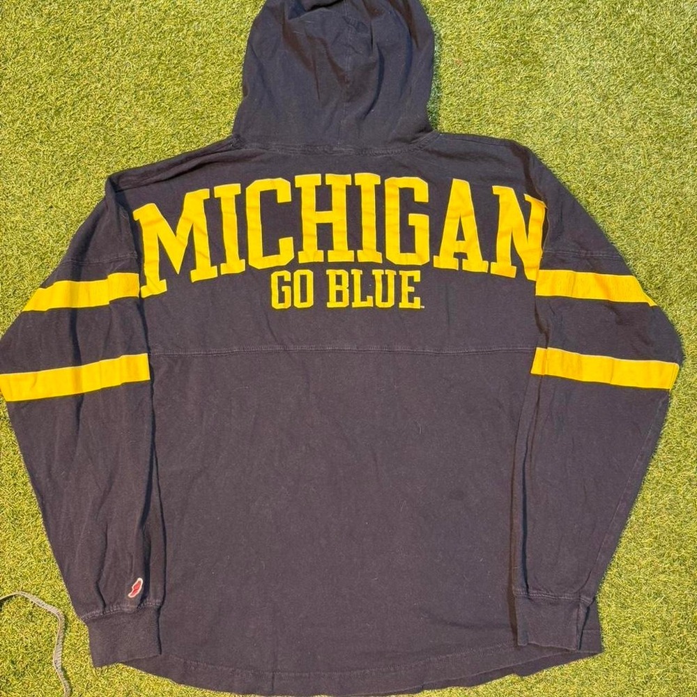 University of Michigan Hooded Long Sleeve (Size M)